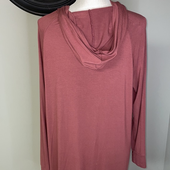 Long cardigan-Lysa Lou medium with pockets and a hood, great for fall - Picture 6 of 9